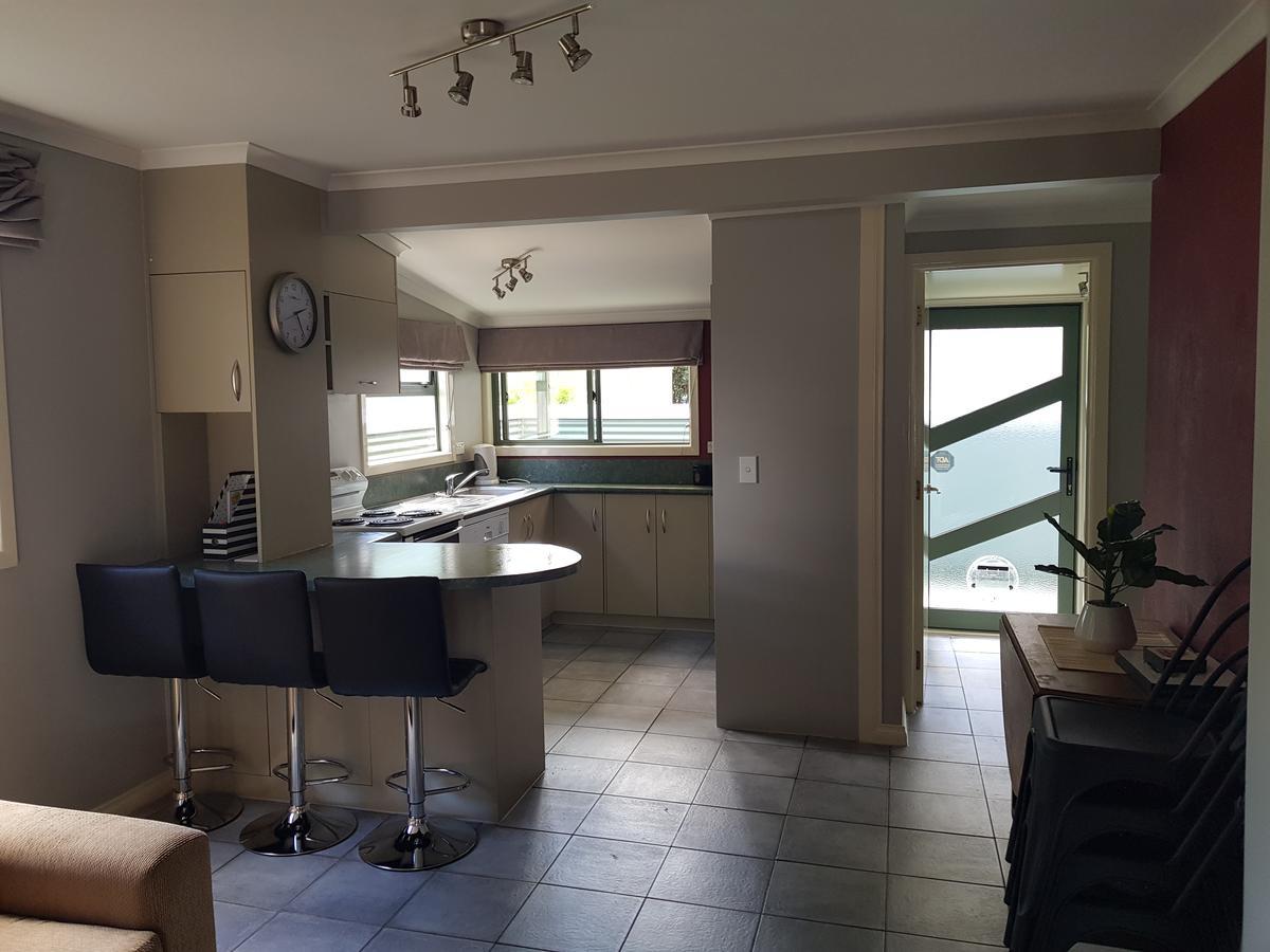 Central Taupo Townhouse 외부 사진